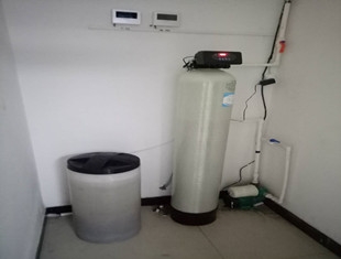 忻州市工业软化水设备冀诚科玻璃钢罐体